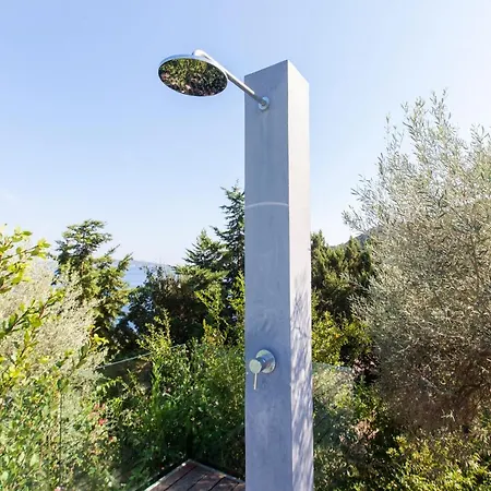 Aurora Villa